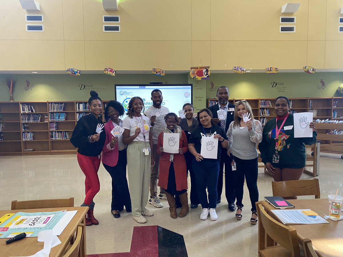 SMahario's tweet photo. I absolutely love planning and team development. PLC 3 In Action 💉☑️💪🏾👩‍💻🔥📊. I challenge you all to the High Five Challenge with your team. You will see instant results. @HISD_Wraparound @LaToyaW74380390 @HISDMiddleSchls @WelchWraparound @CarltonWildman @CodwellWRS https://t.co/SpTVB0aXLy