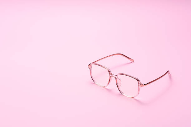 opto_advisor's tweet image. Dispensing #ProgressiveAdditionLenses with customized individual designs may allow better #VisualPerformance in patients with #Presbyopia, even when the #OphthalmicMeasurements have a degree of error. fal.cn/3vOE0 #PALs #Optometry #EyeHealth