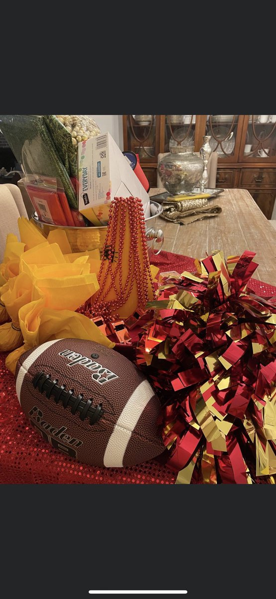 PinkDiamonds56's tweet photo. My cousin is getting the decorations set up! We all know Pat Mahomes from Texas Tech, he is our man!! #GoPatrick #GoChiefs #KansasCityChiefs #SuperBowl55 #ChiefsKingdom https://t.co/Q62UXPr53U