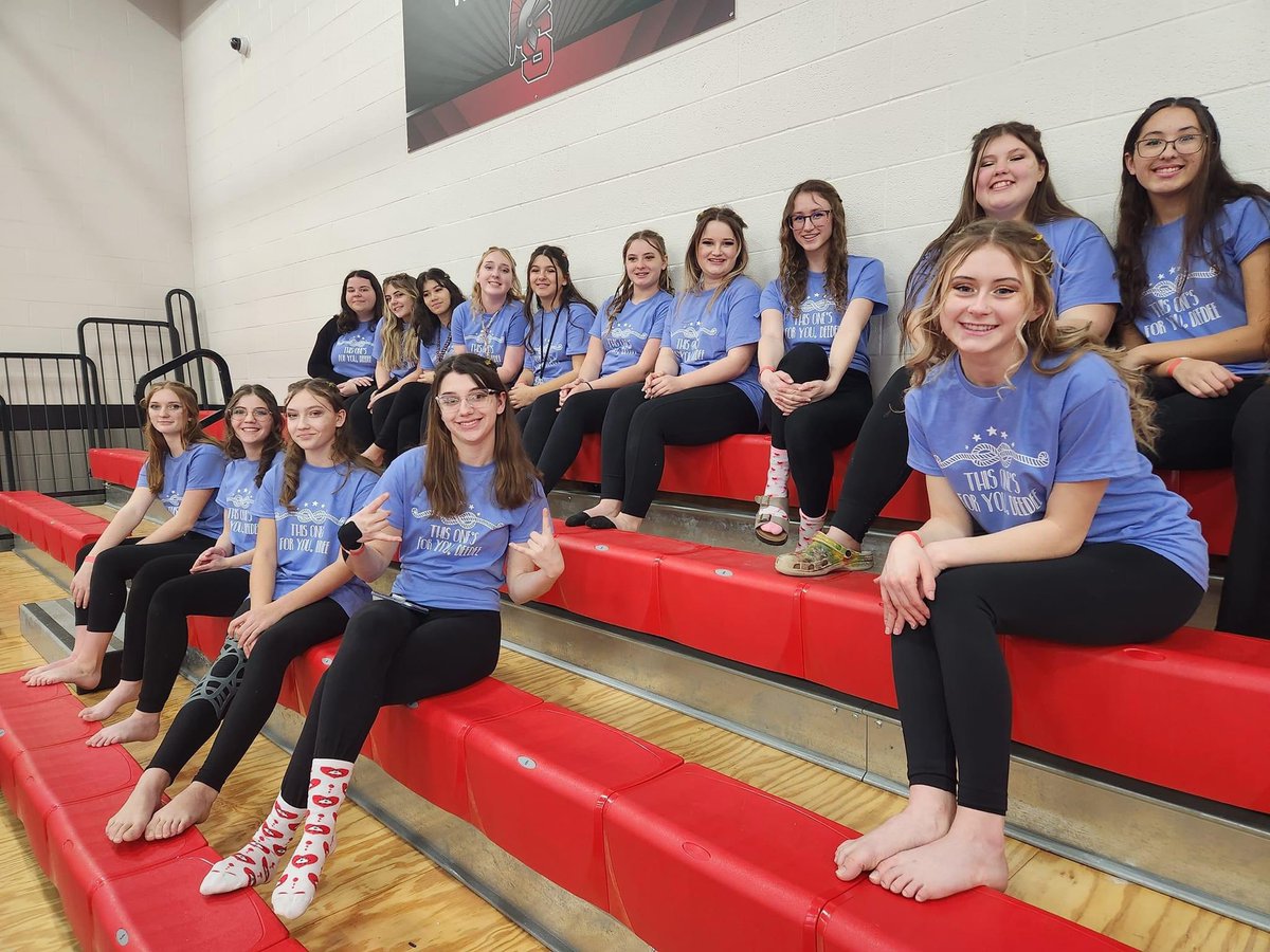 CloverleafBands's tweet image. Winterguard’s first show of 2023 in the books! The 3rd Annual V.I.B.E Winter Showcase was a blast. Today we dedicated our performance to guard mom, DeeDee Stormer. We love and miss you, DeeDee.