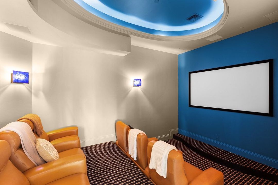 ONESIR's tweet photo. It’s Game Day! 🏈 Watch the Super Bowl in style in one of these luxurious properties that all feature state-of-the art home theaters. What team are you rooting for today? #ONESIRListing #NFL #BigGame https://t.co/Lr68SlDATd