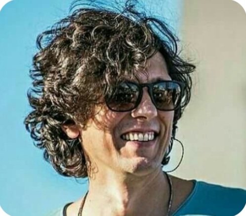 lauradimarzo0's tweet photo. Delle volte l'accento fa la differenza.
Non esistono prìncipi senza princìpi.
💙🌟🎶 #catrame https://t.co/DqJmIp5cTy