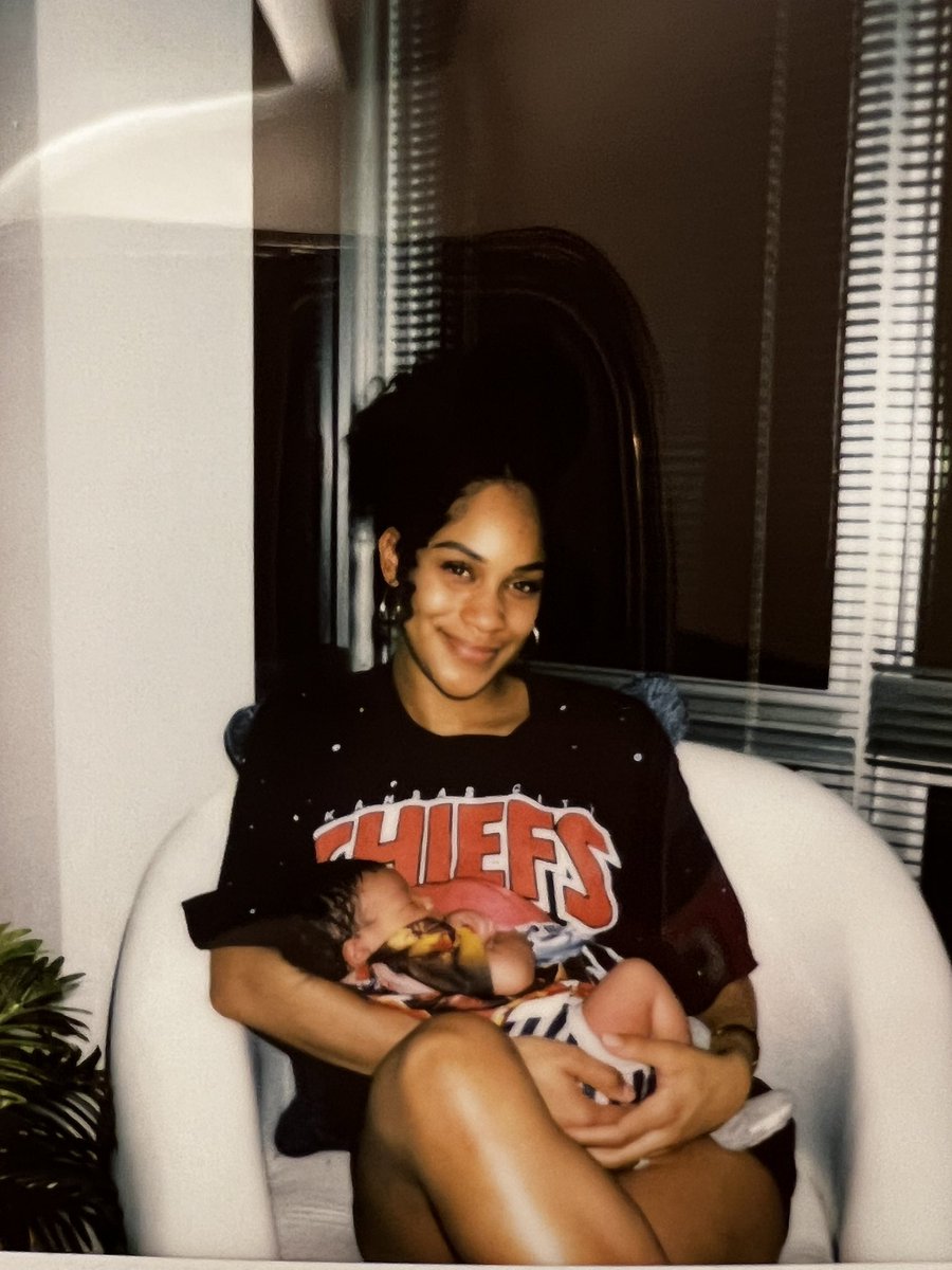 aminajadeTV's tweet photo. Just in time to watch daddy play in his first Super Bowl 🥹♥️ Let’s go 26!! #ChiefsKingdom https://t.co/jjAvoJD4TS