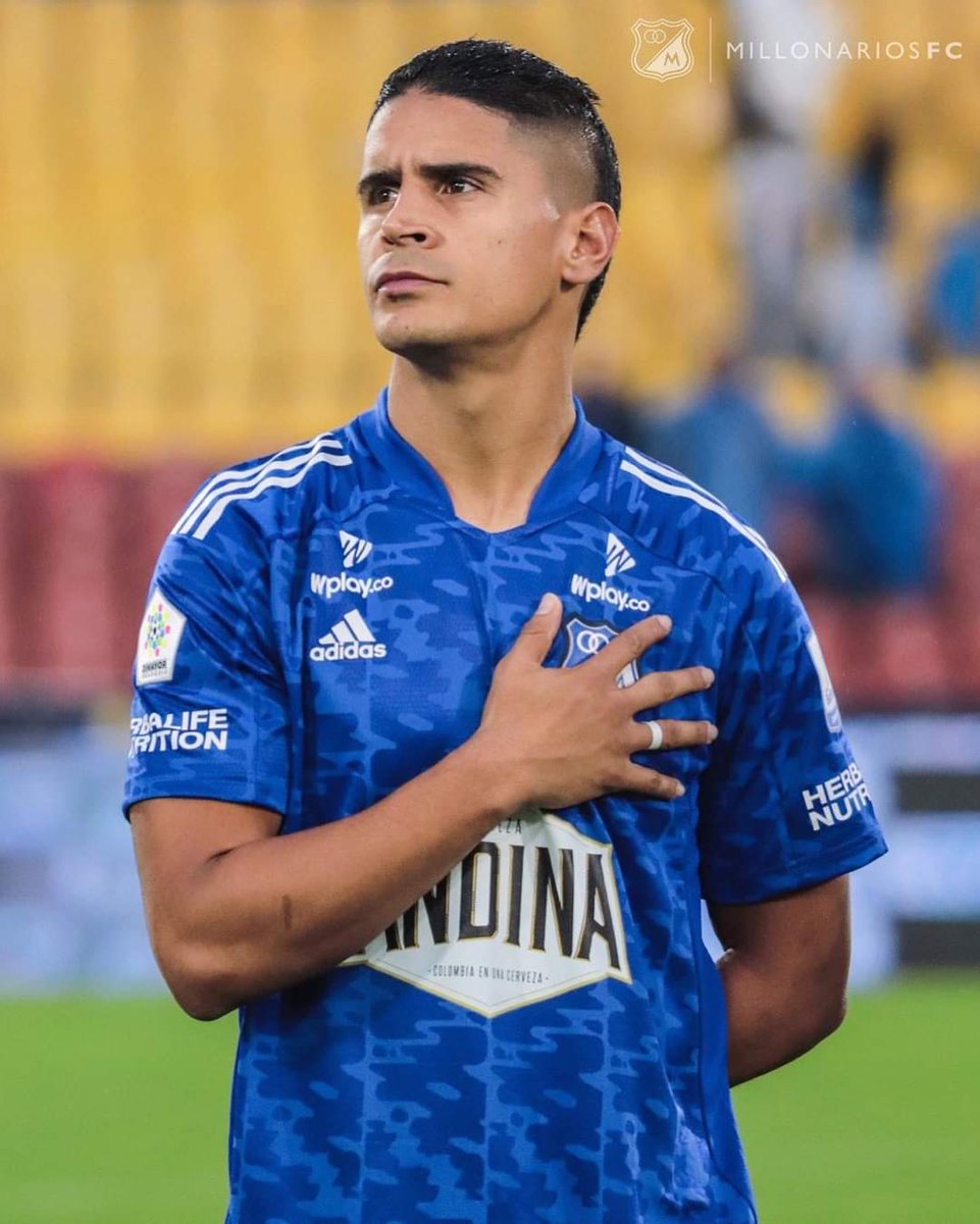 UnembajadorOf's tweet photo. Nuestra solidaridad y apoyo total a nuestro 10, VAMOS @danielcatano20 💙 https://t.co/88M1z8Orkt