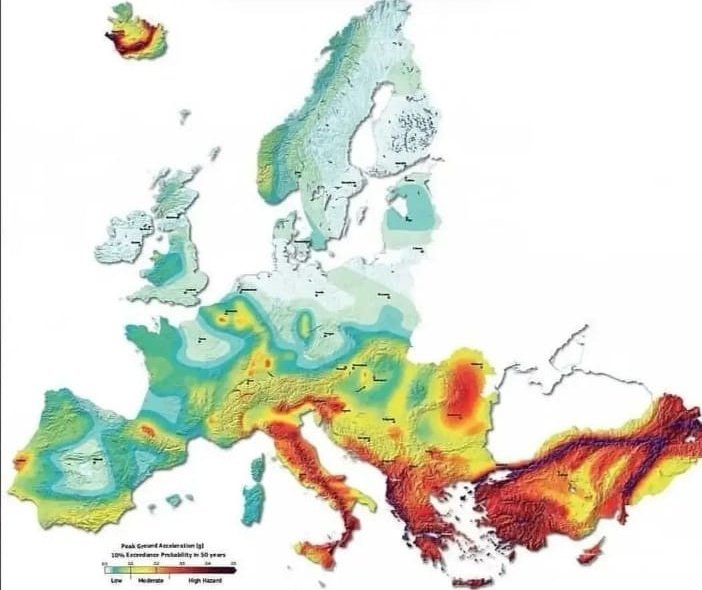 Yaşadığımız coğrafya, bize her an hazırlıklı olmalısınız diye bağırıyor... Avrupa sismik risk haritası.