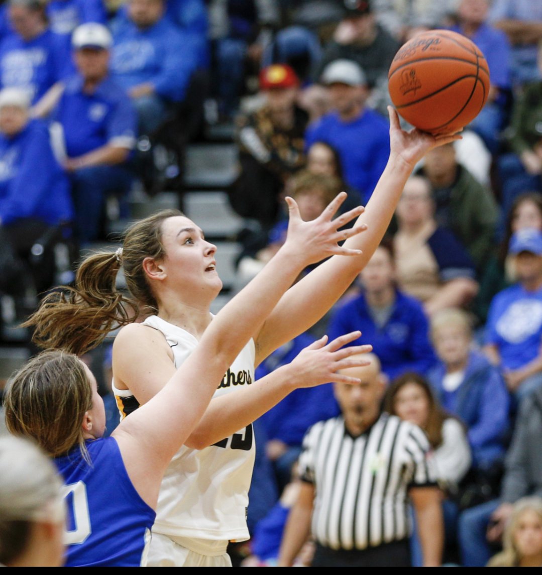 DayMetroHoops's tweet photo. Just announced Metro Players selected All FAC Conference Team! 
'23 5'10 @beanjacobs25 '24 5'8 @StewartJessee (Miami Trace) and '24 5'8 @MattieWalburn (Jackson HS). Congrats Ladies! Jessee/ Mattie will be with @NE2KHoops '24 Team Hutch '23 Season! @ironladiesbball @TraceWbb https://t.co/9VY2QDplaA