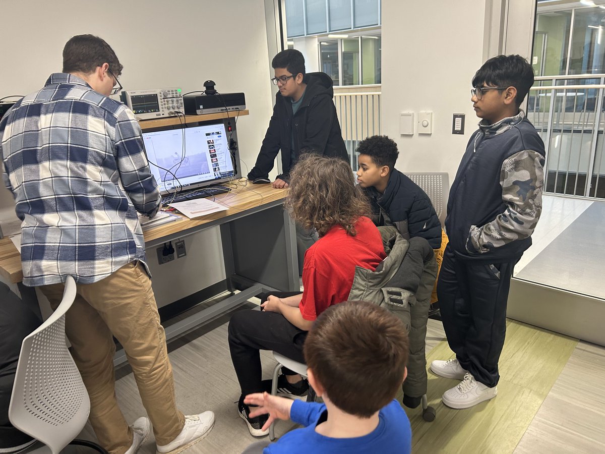 This weekend, we had a successful workshop with Union College IEEE working with speakers!