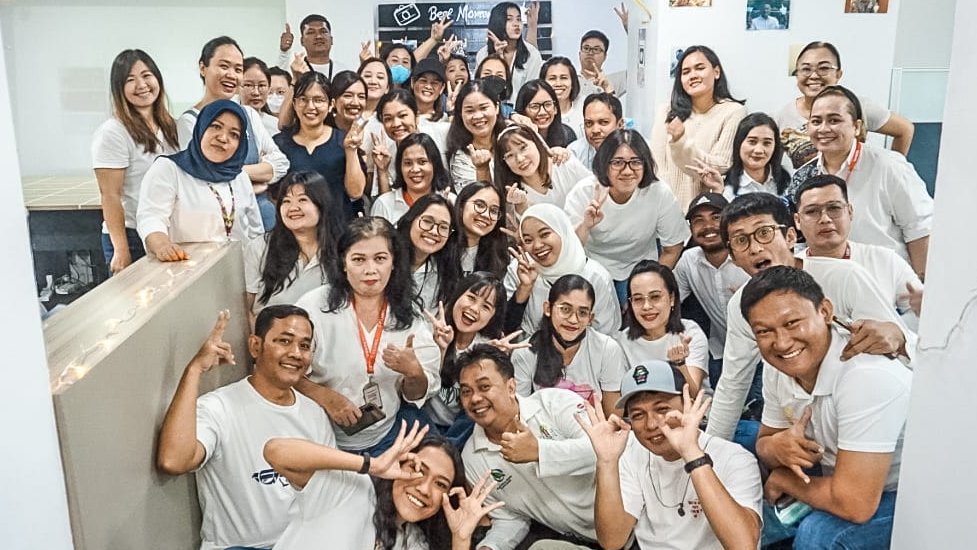 PanbilGroup's tweet photo. On Saturday, January 14, 2023, PT Nusatama Properta Panbil held a "New Year's Gathering" event with all staff. Panbil Group Chairman, Mr. Johanes Kennedy gave a little advice to all staff by taking an inspirational story from the "The Playlist" movie. https://t.co/ESme9wdV4u