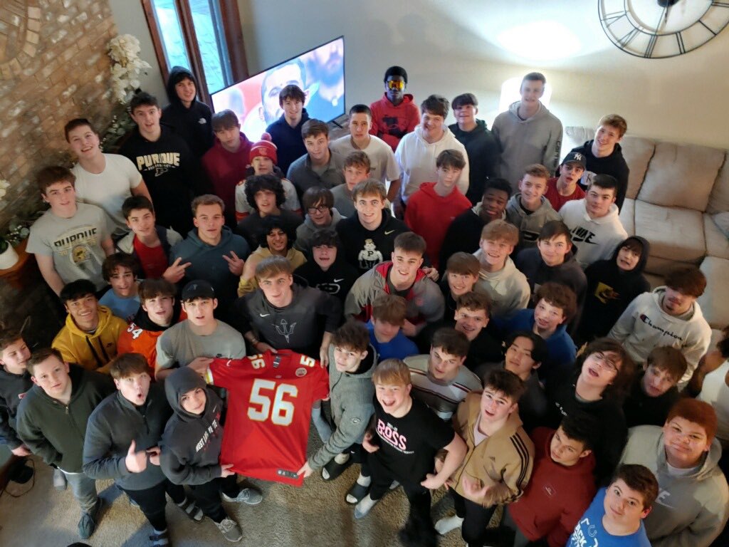 WL Football tweet media