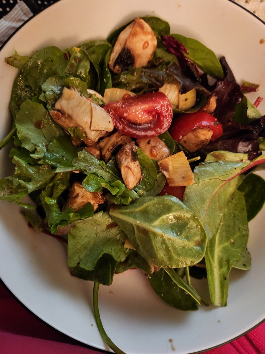 Lira Duccat / Amie Rose on Twitter "My contribution to dinner Spring mix salad with homemade