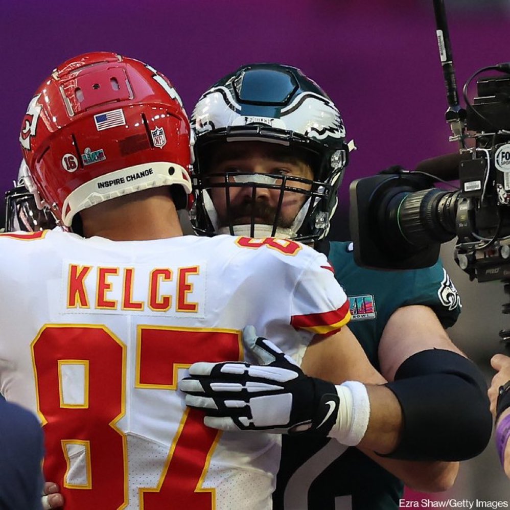 🥺🥺🥺 <a href="/JasonKelce/">Jason Kelce</a> <a href="/tkelce/">Travis Kelce</a>