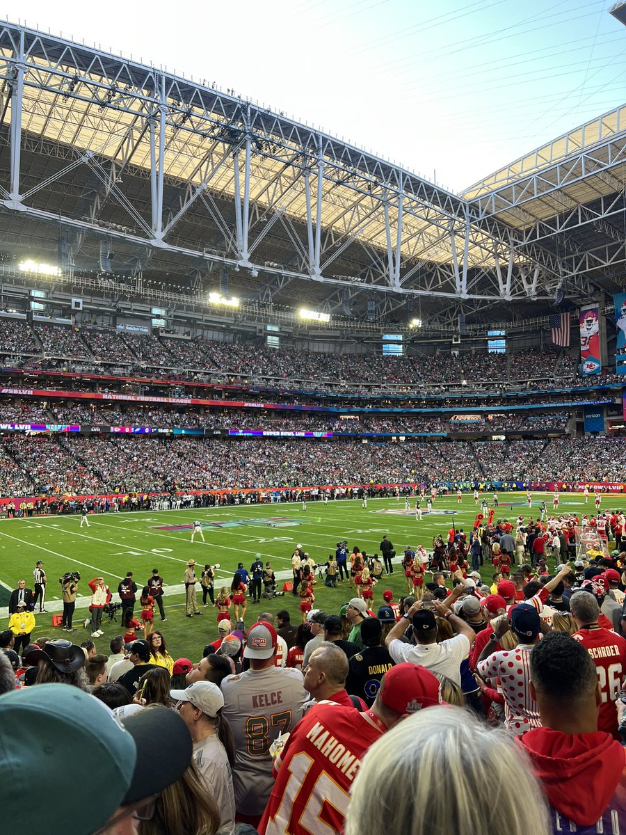 kamuel's tweet photo. Let’s goooo #SuperBowlLVII https://t.co/hrIRDpjkQj