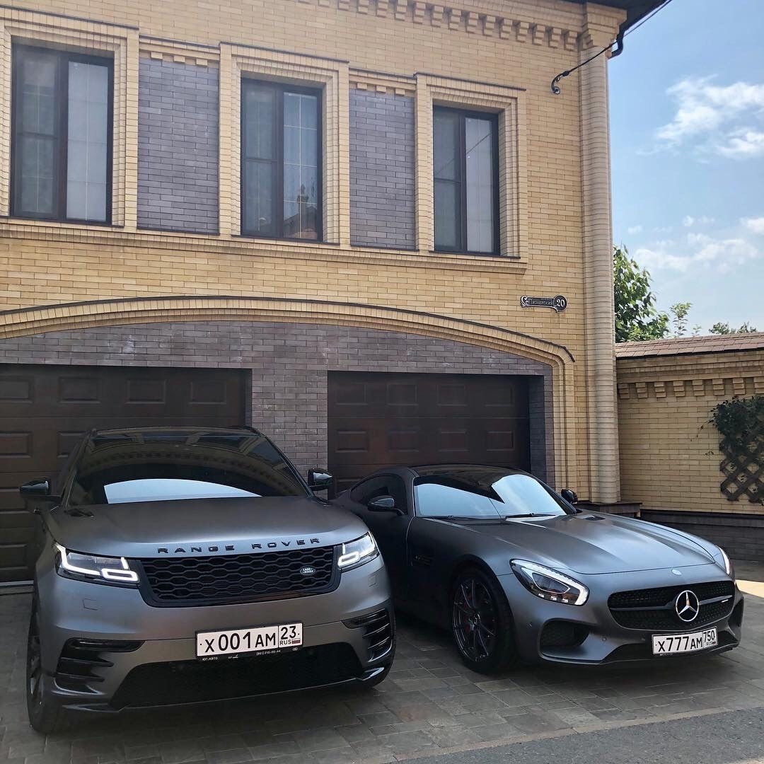 Auto_Porn's tweet photo. his &amp; hers https://t.co/NpXaVdNLE5