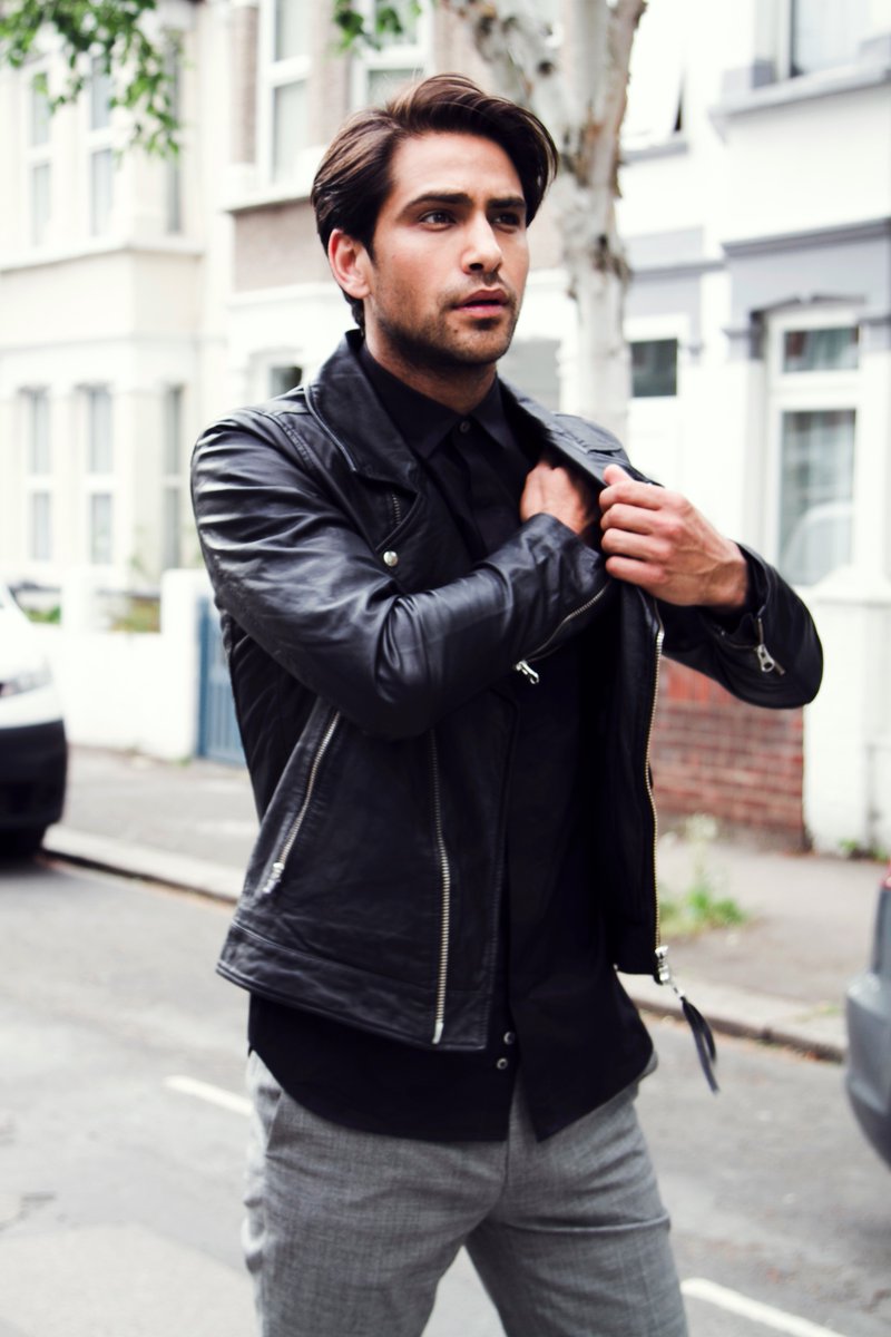 JuttaFreudig's tweet photo. #MusketeersEurope #LukePasqualino #lucapasqualino 😍🔥 #PictureJournal photo shooting 2016 #LucaLundi https://t.co/xY7dX6EfpW