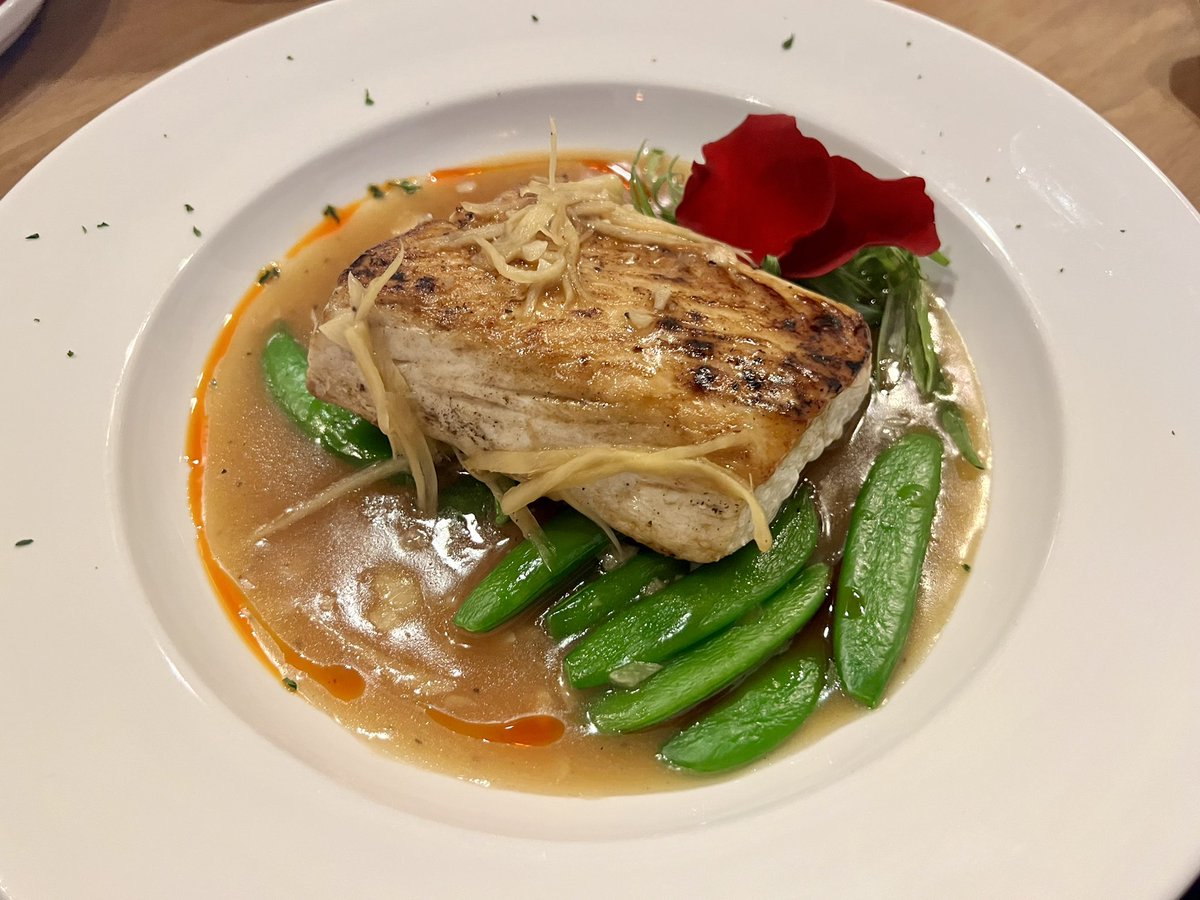MBenzJ's tweet photo. Ready for Valentine 💝 Come celebrate Valentine’s Day at Sakhuu Thai Legacy with Chef Special menu 🥰 Lobster Dumpling 🥟 Healthy Love Mahi-mahi 😍 and Special Valentine’s Cocktail 🍹🎉💖 #ValentinesDay #sakhuuThaiLegacy #deliciousfood https://t.co/wJjRVkJv6I