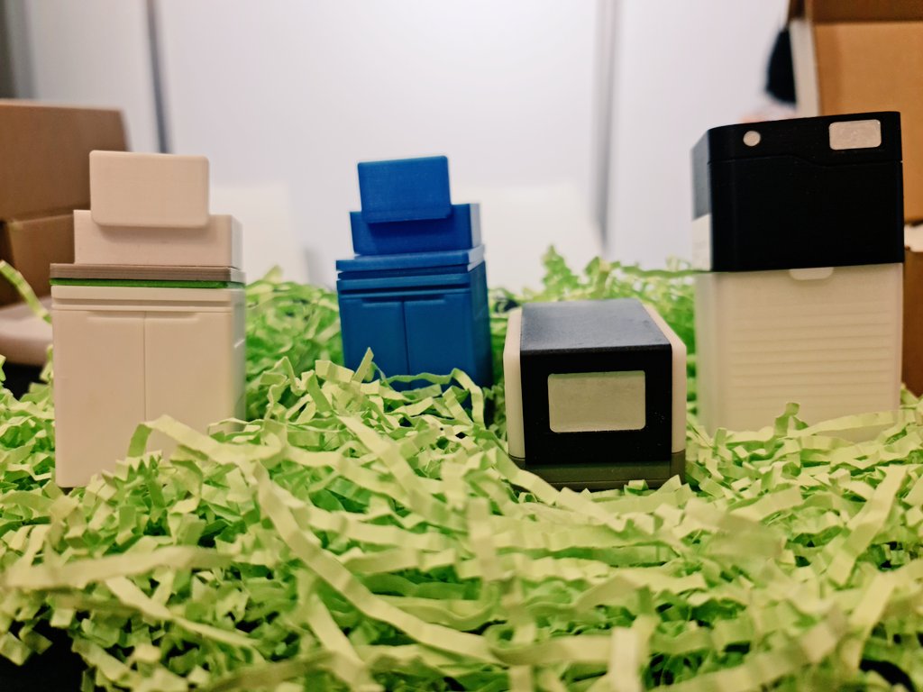 AliSadiqCheema4's tweet photo. Can you identify these instruments? Come and talk to us @genomics_wa #LorneGenome.
#ConferenceSwag https://t.co/7AZntUXMGK