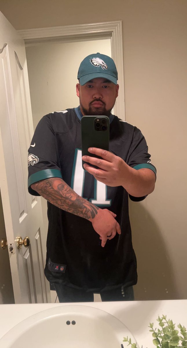 AyItsChris's tweet photo. FLY EAGLES FLYYY!!! #Philly #eagles https://t.co/R1XIoh9XCW