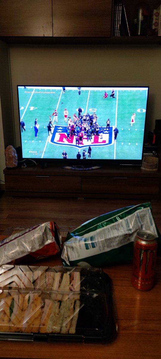 Otro año mas aqui seguimos GO BIRDS #InterceptadosporlaSuperBowl