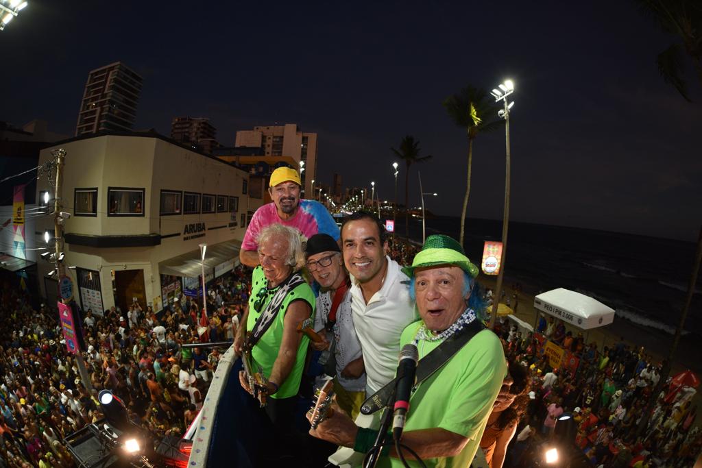 BlogPDNoticia's tweet image. Prefeito comemora volta do pré-Carnaval em Salvador...
24liveblog.com/live/324886096…
#Fuzuê #Furdunço #Pipoco #PréCarnaval