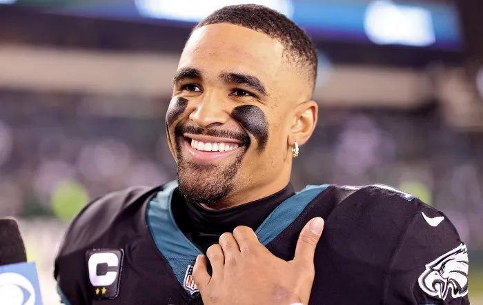 RespectThe__GAP's tweet photo. I’m watching the #SuperBowl for the love of the game 🏈

The love of the game: https://t.co/8U3xLFfO6i