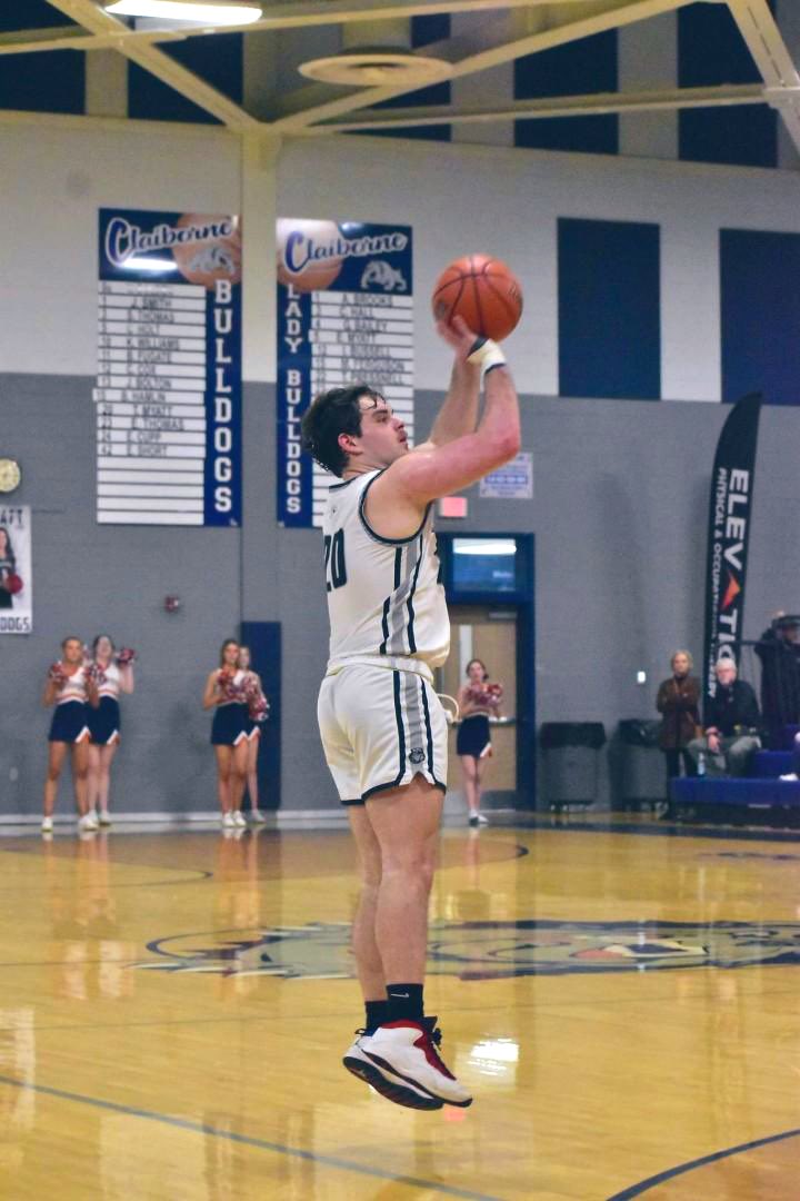 CHSBulldogsBB's tweet photo. Congrats to Ethan Cupp and Tyler Myatt on their District 2-AAA All Conference selections! https://t.co/faDsjke2PB