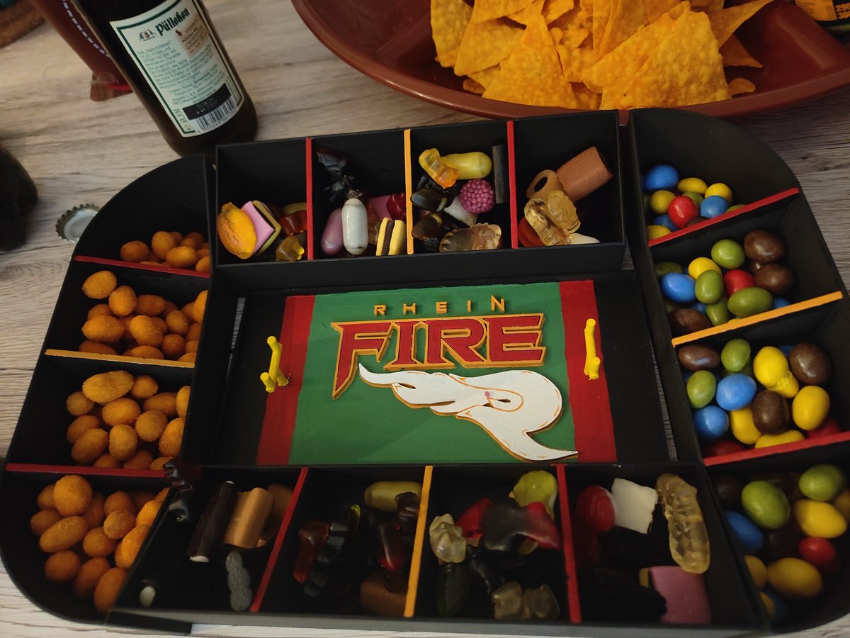 Bei uns nur mit kleinem Stadion 🏈

#ranNFLsuechtig  #rheinfire