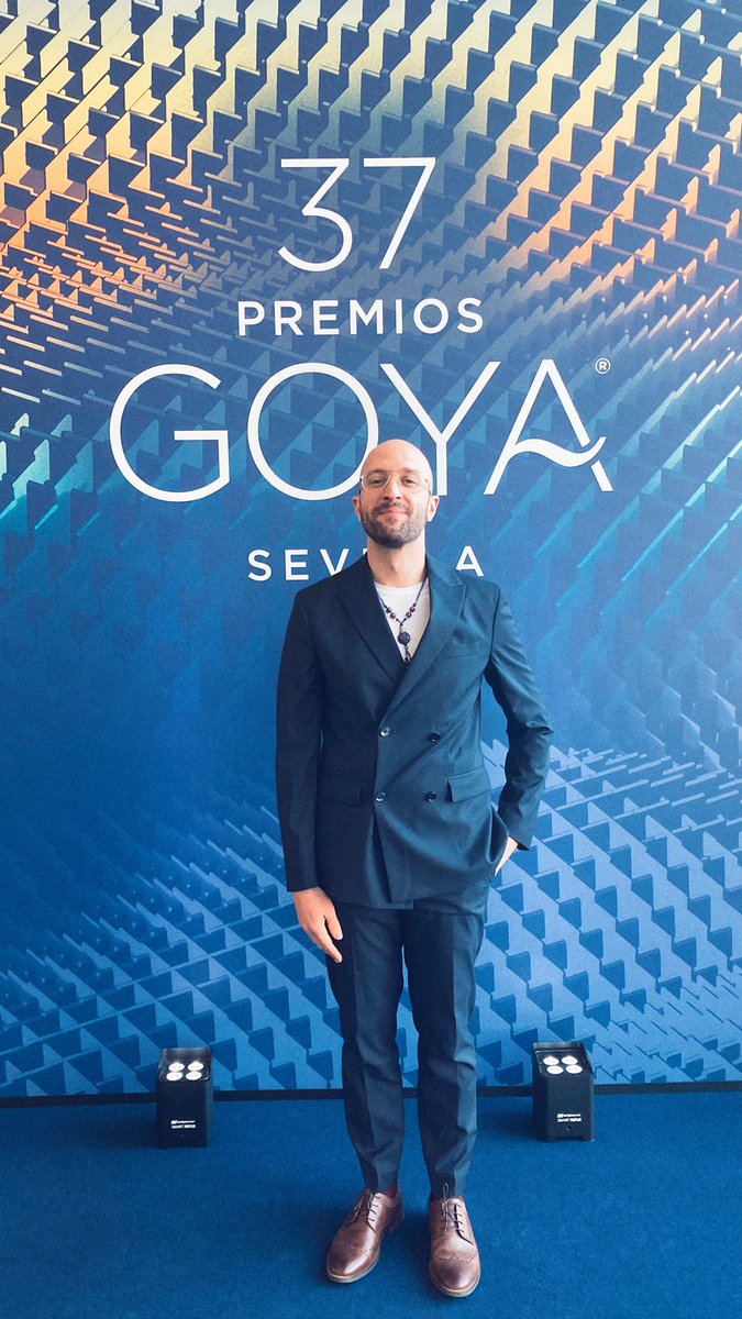 Ha sido una experiencia increíble vivir por primera vez <a href="/PremiosGoya/">Premios Goya</a>. Que <a href="/trazosalmadoc/">Trazos del Alma (Soul Lines)</a> esté entre los 5 mejores cortometrajes documentales es un orgullo y es una señal de que vamos por buen camino. A seguir trabajando y a seguir creciendo.
Gracias equipo por este bonito viaje