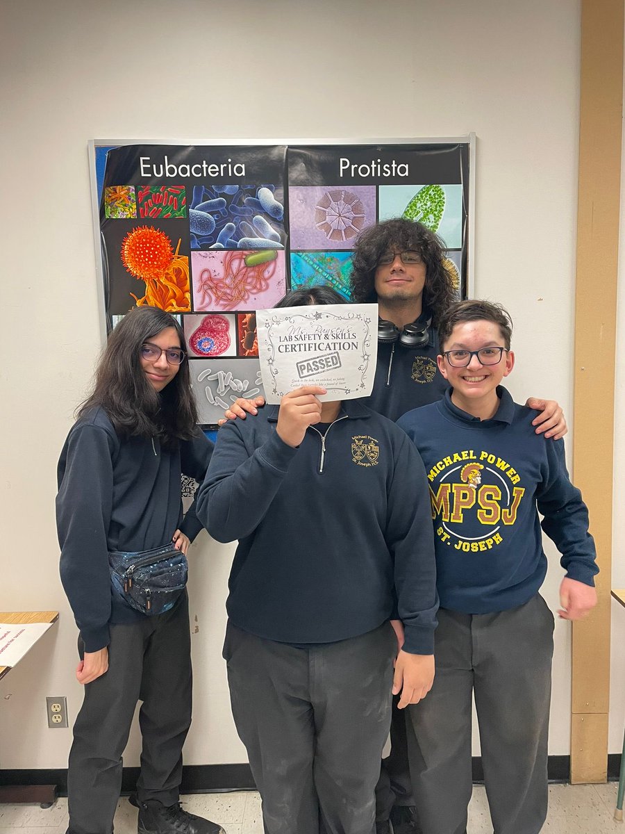 mpsjscience's tweet photo. Good news! Mrs. Giovinazzo’s Gr 10 preIB classes managed to solve the lab safety escape room. Looks like these scientists are ready for a semester full of experiments. 👏#mpsjscience ⁦@MPSJ_TCDSB⁩ https://t.co/jZGj264ikA