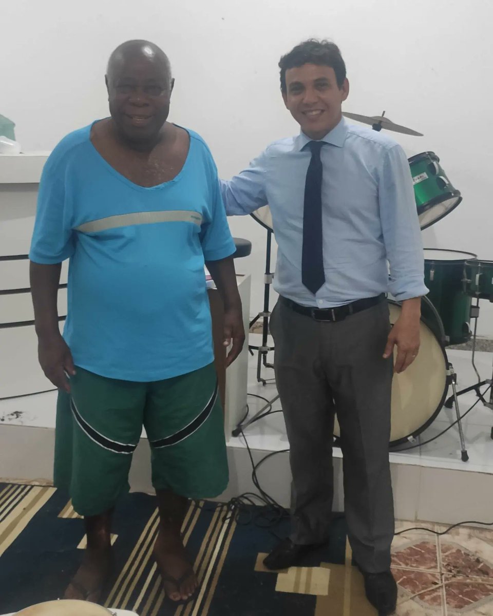 MichaelValenca's tweet image. Hoje conheci o irmão Joel que tem o sonho de fazer desse espaço uma igreja adventista!!!
#VemComigo