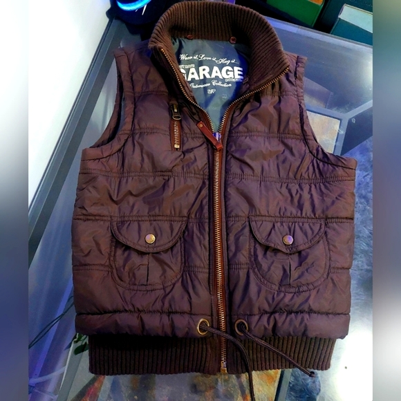 WayneSteer's tweet photo. So good I had to share! Check out all the items I'm loving on @Poshmarkapp #poshmark #fashion #style #shopmycloset #anthonylondon #garage #vincentdemarique: https://t.co/kD7vcEWpGh https://t.co/kTn1lydYvk