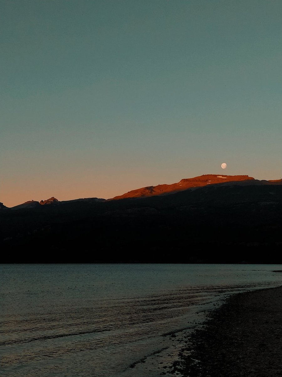 murielitamiamor's tweet photo. tweet de apreciación a los paisajes patagónicos https://t.co/Zuw98qExxD