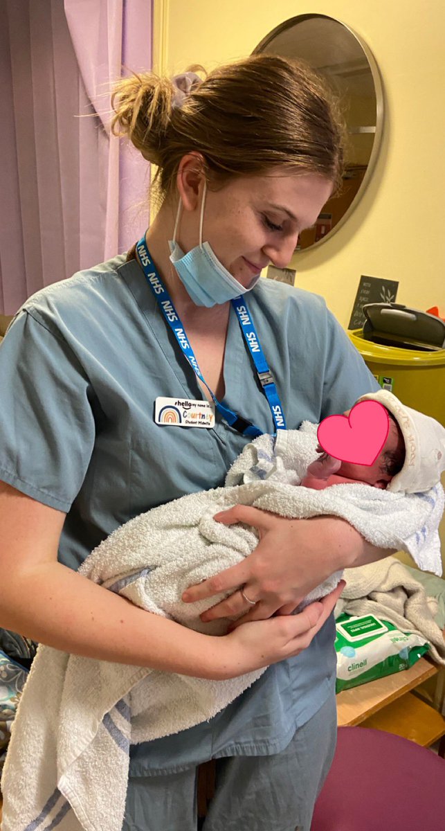 courtsmegan00's tweet photo. Registered Midwife Courtney🤭 (picture shared with consent of parents) 40th delivery🤍 #studentmidwife #midwife #stmw #registeredmidwife https://t.co/22bC35HRTT