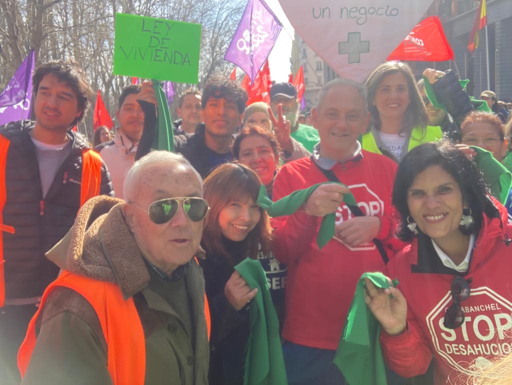 Migueln42303812's tweet photo. 12/02/2023
#SanidadPublica
El Movimiento del Derecho a la Vivienda Digna, defendiendo y apoyando a la Sanidad Pública para que #AyusoDimision aparte sus garras de algo tan Universal y Necesaria como es nuestra Sanidad Pública.
Ayuso desaparece, deja a la Ciudadanía vivir en paz✊ https://t.co/G2UjotvhiN