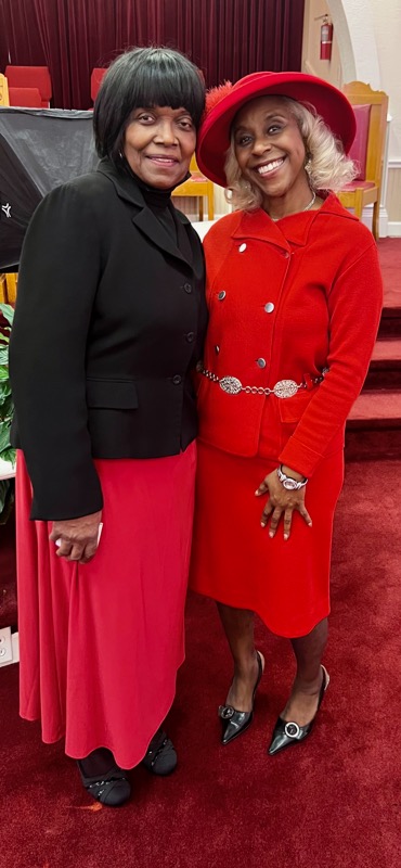 Yolandaforgov's tweet photo. Good evening, My Dear Alabama! To know you, Alabama, is to visit you, and this is what God has me doing. We spent a day of worship with U.S. Senate Candidate, Bishop Will Boyd and the St.Mark Missionary Baptist Church of Florence, AL. #FamiltConnection #AlabamaMatters https://t.co/ISLsN8dfCW