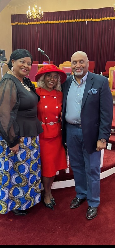 Yolandaforgov's tweet photo. Good evening, My Dear Alabama! To know you, Alabama, is to visit you, and this is what God has me doing. We spent a day of worship with U.S. Senate Candidate, Bishop Will Boyd and the St.Mark Missionary Baptist Church of Florence, AL. #FamiltConnection #AlabamaMatters https://t.co/ISLsN8dfCW