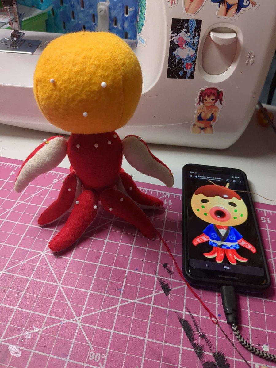 ShatteredCrafts's tweet photo. Feeling it today and Zucker is coming along quite nicely if I do say so myself! Not made a doll in a hot minute, so I'm happy to see him coming together so well!

#artdoll #plush #handmade #shopsmallbusiness #sewing #uniquegifts #AnimalCrossing https://t.co/VZMmKNM4Ix