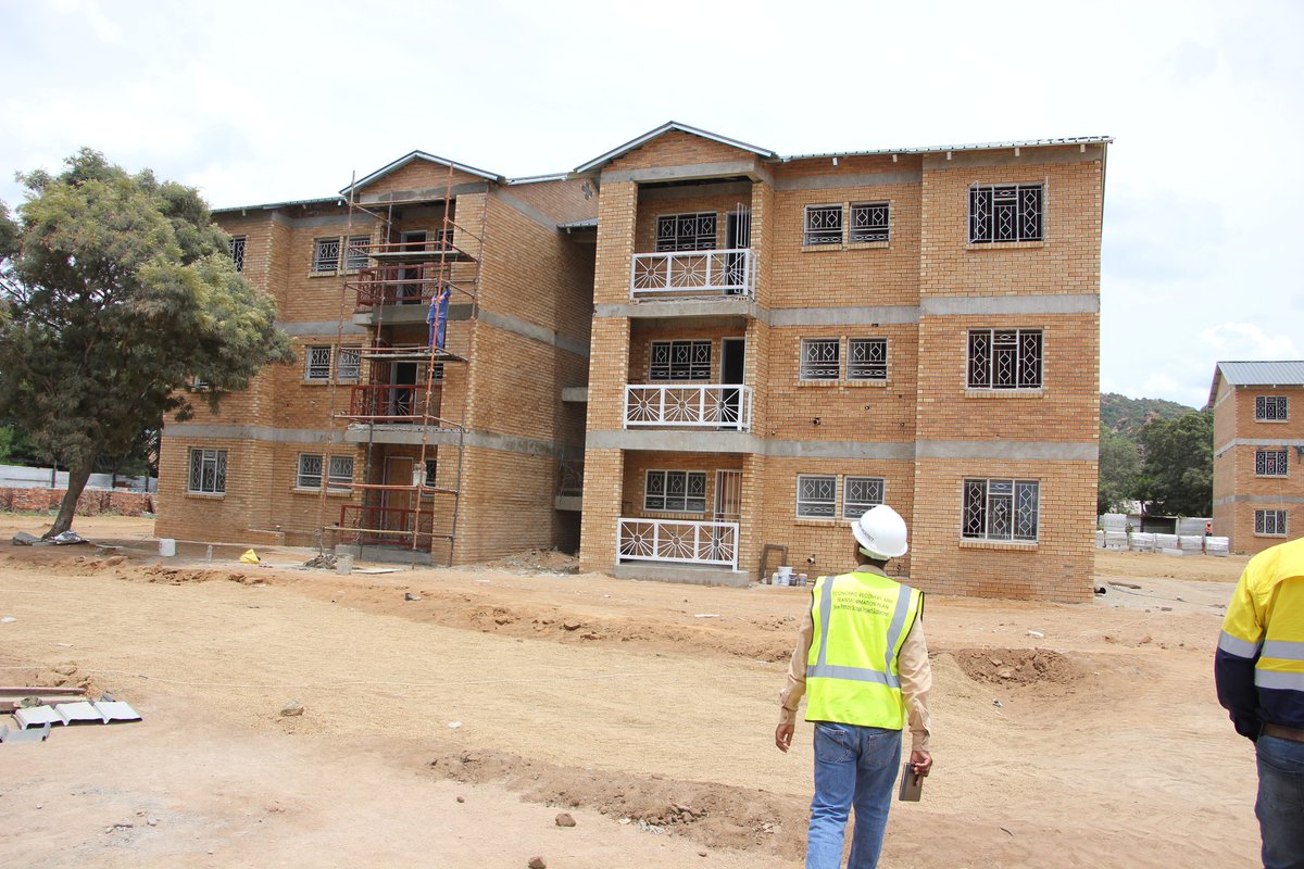 date_africa's tweet photo. 🇳🇦 Namibia : PROGRESS UPDATE ON CONSTRUCTION OF THE NEW PRIMARY SCHOOL IN PHASE 4
The construction of the new primary school in Phase 4 is currently at 88% completion. The project commenced on the 31st December 2021.
#utdanamibia #utdagaborone #utdainfo #utdaprimary_school https://t.co/DxnwCIxwO7