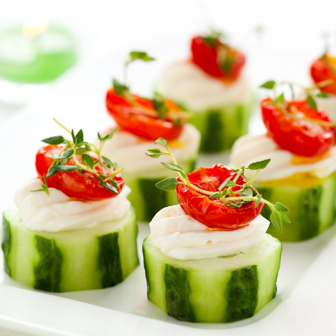 ONgreenhouseVeg's tweet photo. It's Game Day! Get creative and make fun appetizers and snacks with local Ontario Greenhouse Vegetables!
Hope you all have a great night!
#GreenhouseGoodness #OGVG #Football #GameDay #Sunday #Appetizers #Hosting https://t.co/3eyYZzv4ES