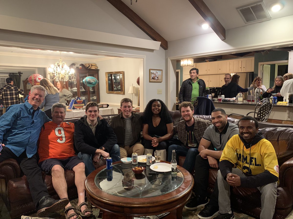 Great WAVY turn out at the Fox family’s 26th annual Super Bowl blowout.  GREAT TIME Great food great company.  <a href="/WAVY_News/">WAVY TV 10</a>