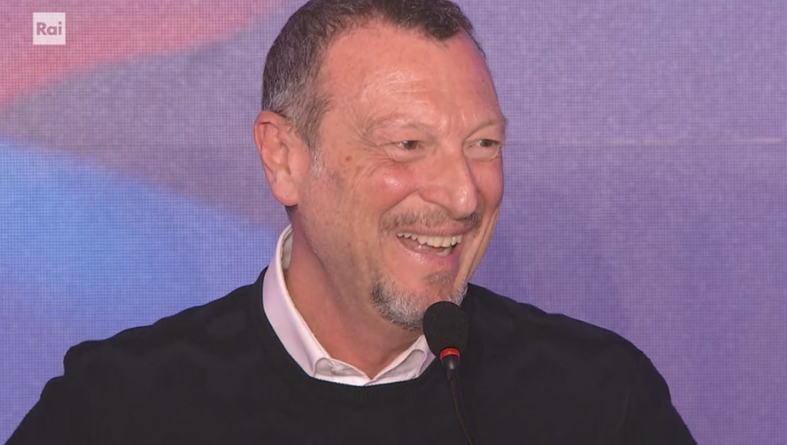 marfoglia's tweet photo. Sanremo ha fatto il 60% di ascolti, alle Regionali ha votato il 30%. Delle due l'una: o ha votato solo chi non ha visto Sanremo o la prossima volta si mettono i seggi all'Ariston #Sanremo2023 https://t.co/Ibcw2qP28M