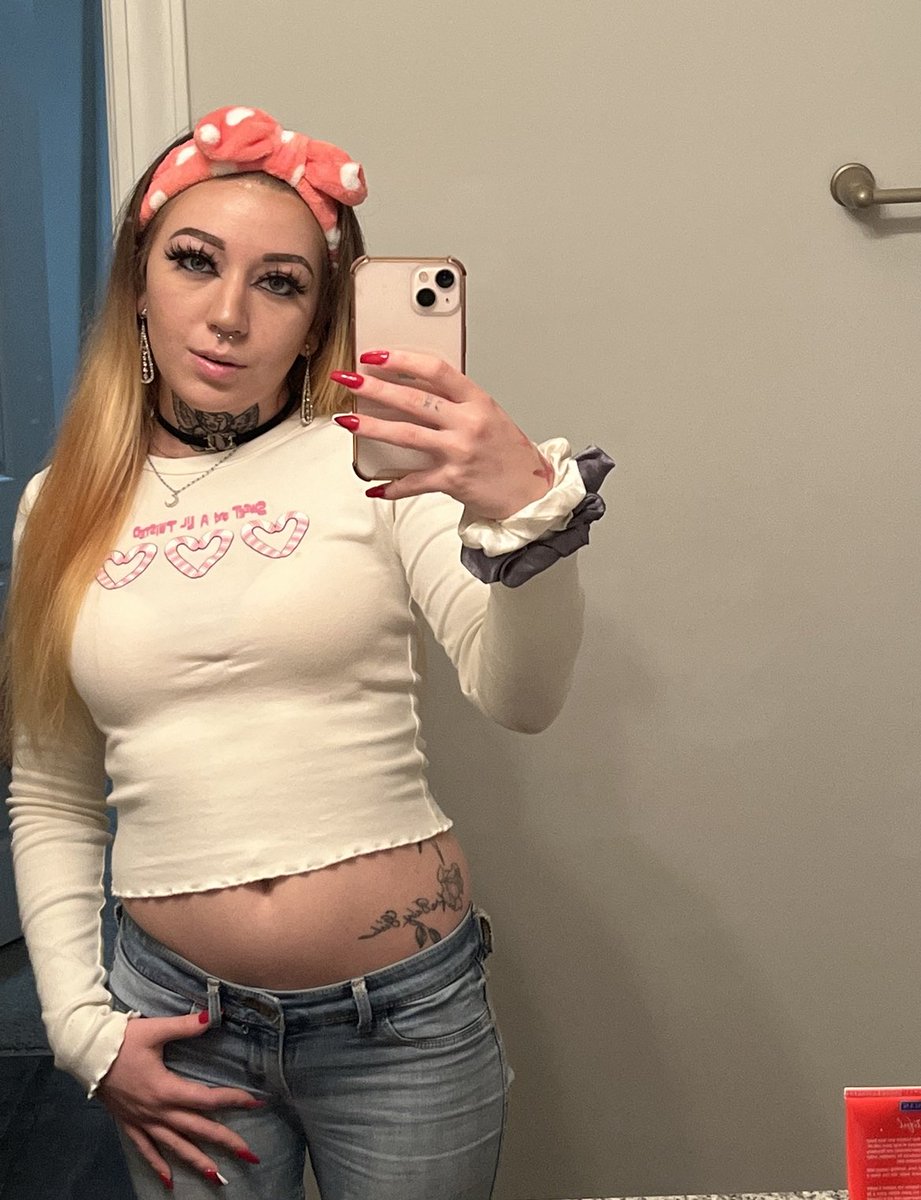 Lorrkodeinekandii💋 tweet media