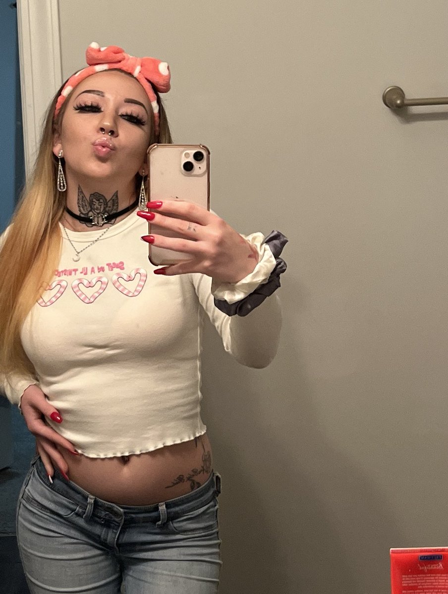 Lorrkodeinekandii💋 tweet media