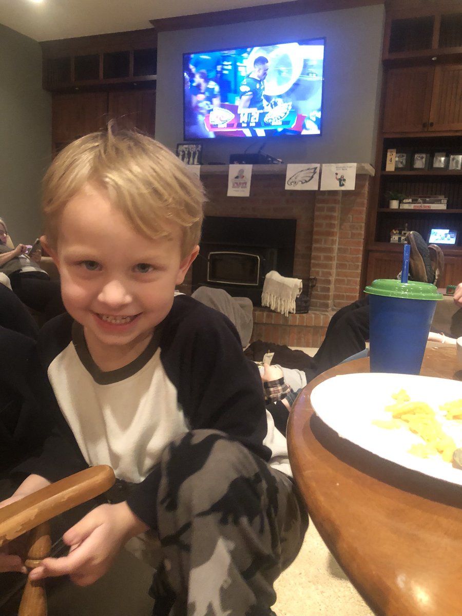 SheaInIowa's tweet image. First half analysis from 4 year old Beau: “Dad, they’re both good that’s why they’re versing.”