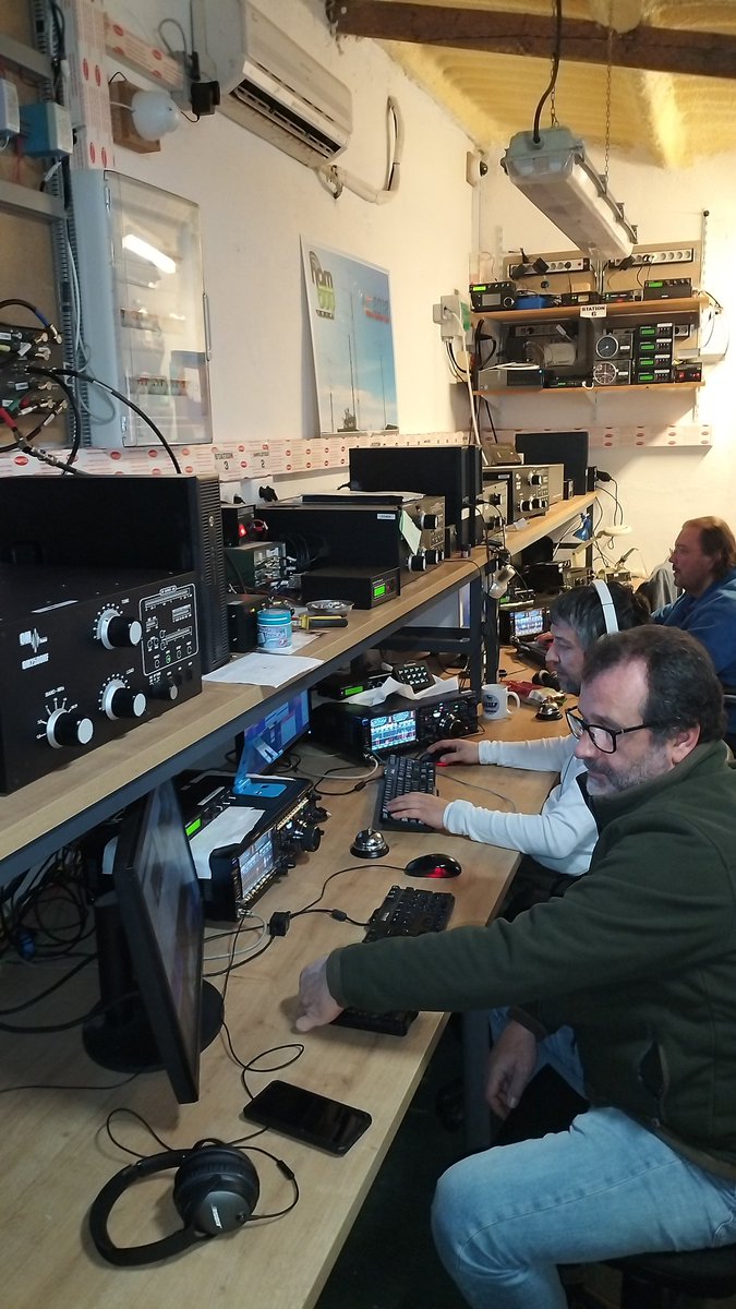 ED1R Contest Station tweet media