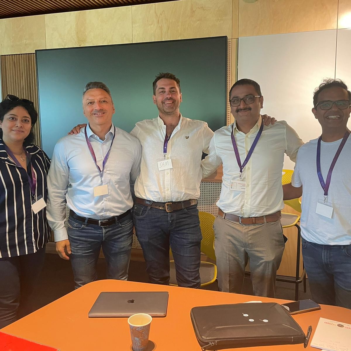 UQ Business School tweet media