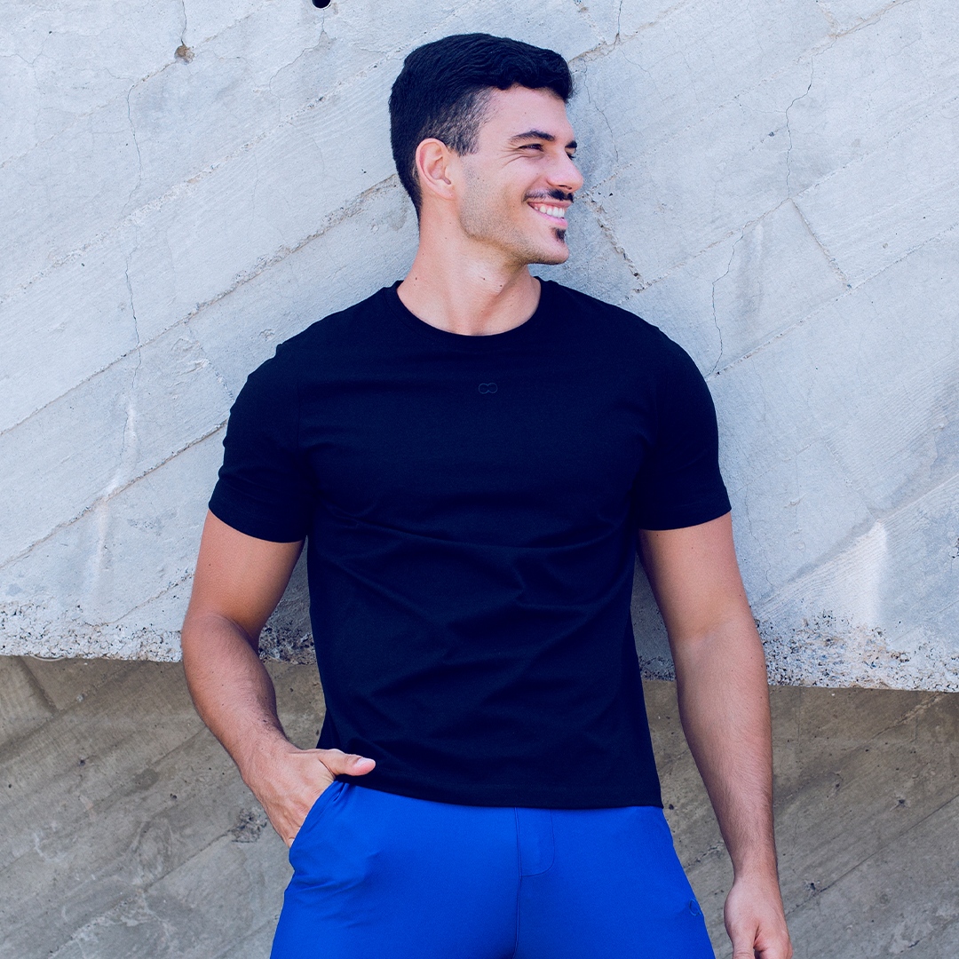 2EROS's tweet photo. Elevate your style and game this Valentines
💘14% OFF SITEWIDE 💘
🛒 https://t.co/6NPSm7dG79
✈️Free Shipping for orders A$125+
📷 @samumoreno2 and @adriancmartin
#2EROS #sustainablefashion #workpants #smartcasual #activepants #peruviancotton #muscletees https://t.co/iOPNhxRJEi
