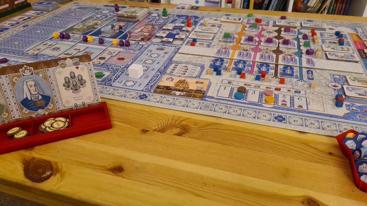 We started this <a href="/vitallacerda/">Vital</a> beauty before lunch and didn't finish until around midnight 🙈 #Lisboa #boardgames
