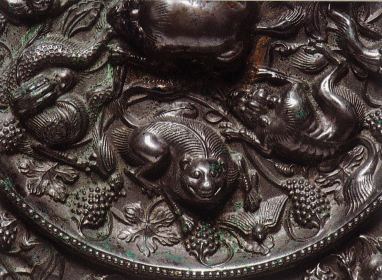 MuseumShanxi's tweet photo. Auspicious Beast &amp; Grape-pattern #mirror
The mirror button in the center of the inner area is a bent monster, which just leaves a gap for the rope,with nine animals around it. In the outer circle,there are eight sea beasts and eight phoenixes decorated in grape branches.
#culture https://t.co/ATXrCWRzCl