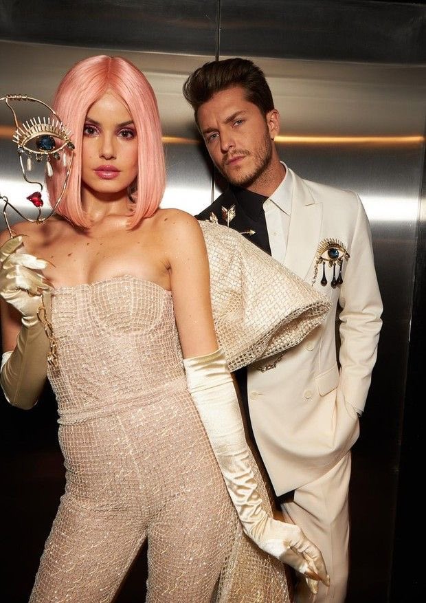 CLASSIFIQUE O SEU PET:

nome: Kiraz. 
raça: meu amor. 
beleza: 100000 
inteligência: outro nível 
raiva: depende do dia 
gosta de passear: gosta! 
apelido: amor, vida e Kia