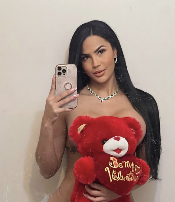 Be my Valentine ❤️&zwj;🔥❤️&zwj;🔥❤️&zwj;🔥 https://t.co/gzc3WRoufF